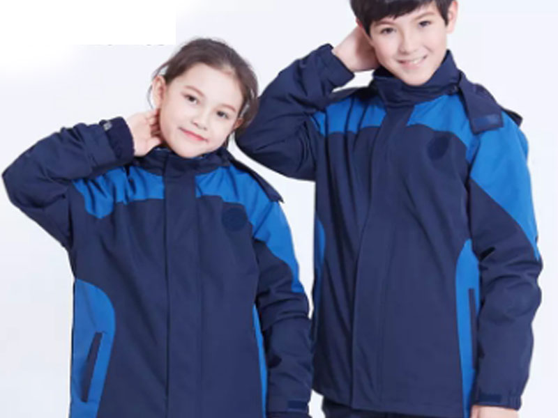 可拆卸冲锋衣校服